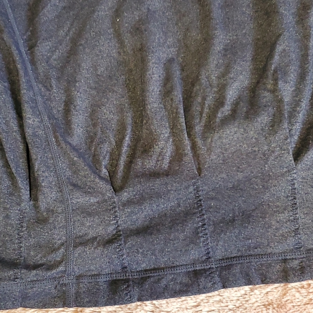 Lululemon - Picture 4 of 5